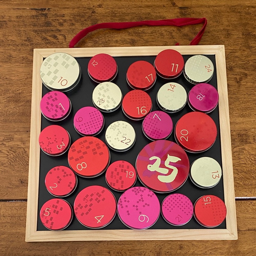 Starbucks Festive Red and Pink Holiday Calendar
